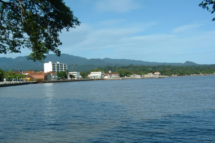 Baía da cidade de São Tomé